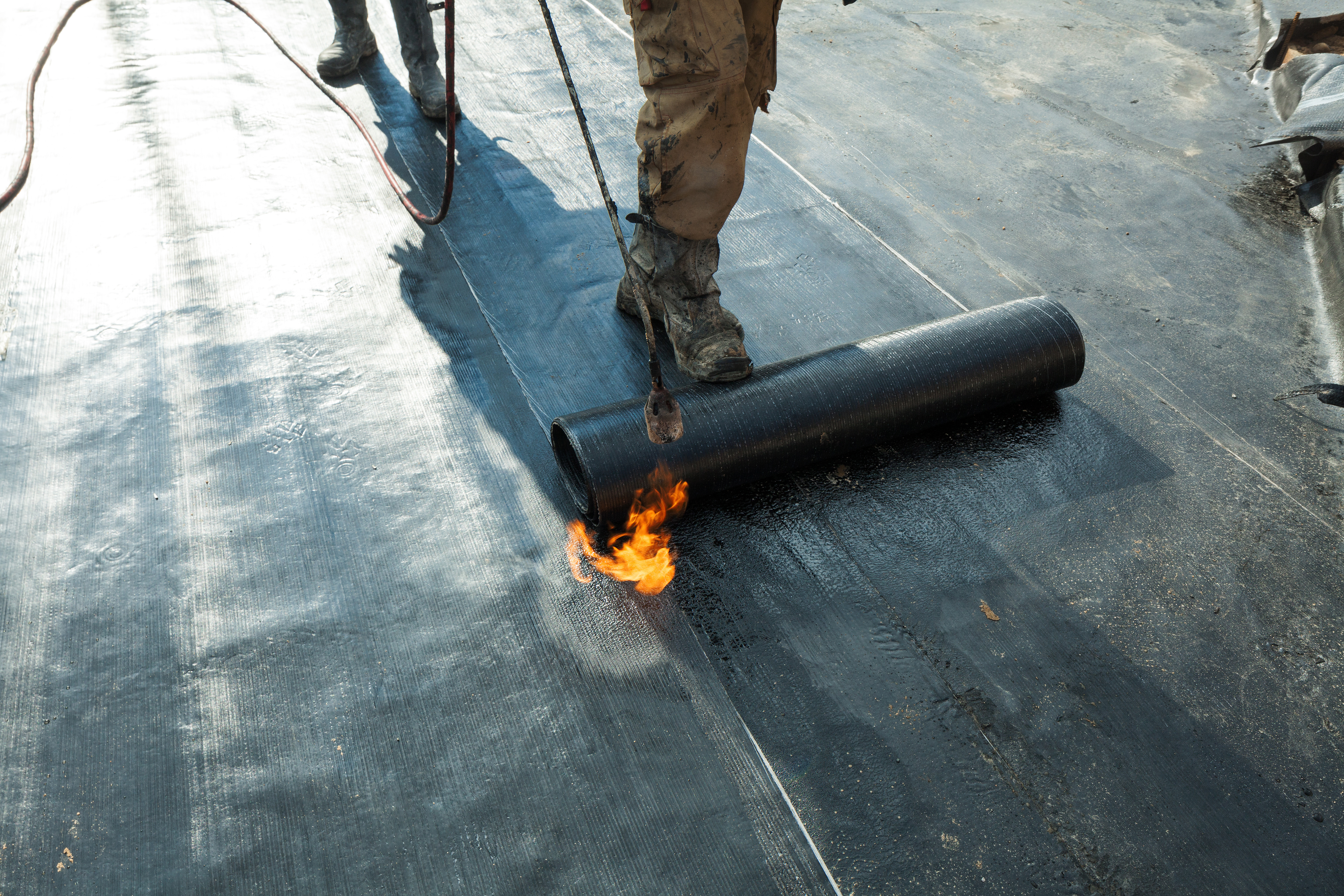 waterproofing_tar_sealant_heat_leads